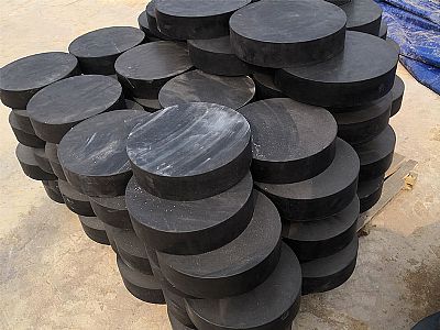 深泽县板式橡胶支座由若干层橡胶片与薄钢板经加压硫化